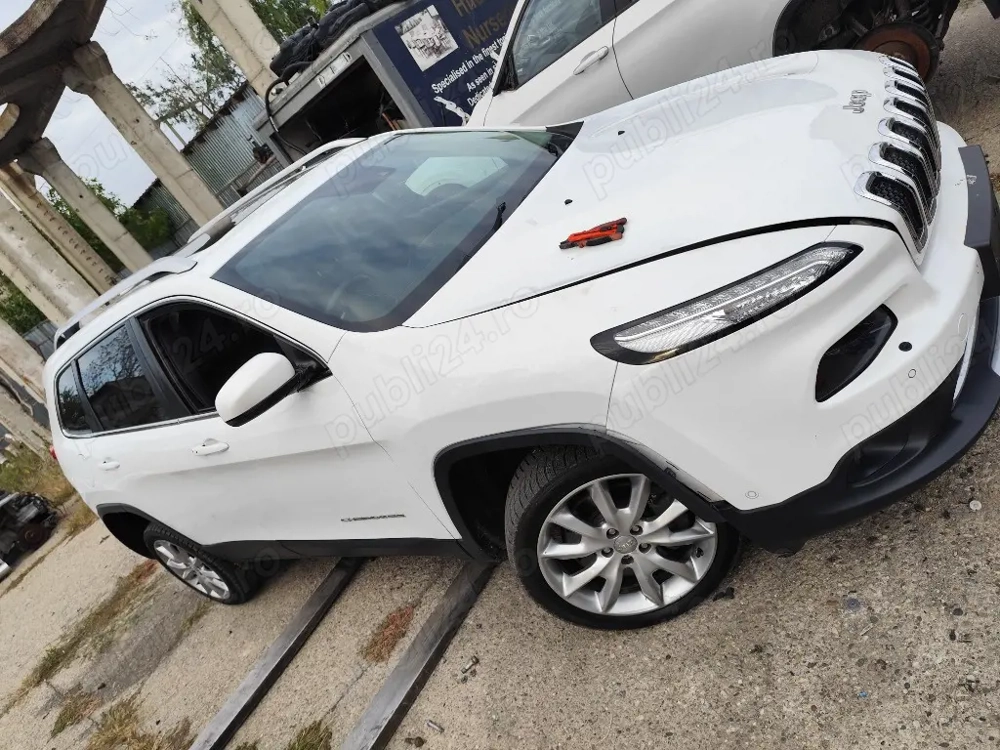 Dezmembram Jeep Cherokee Limited 4x4 2.2d An 2015 Cod motor LAU61