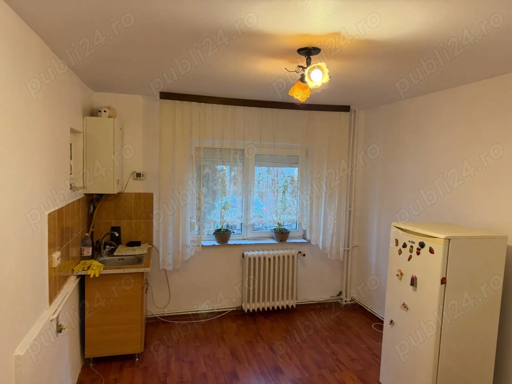 PF Vand garsoniera recent renovata in zona Galata