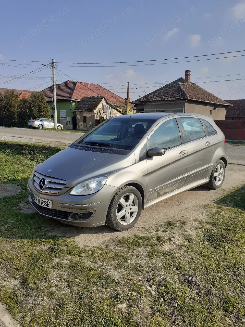 Vând mercedes b180 automată