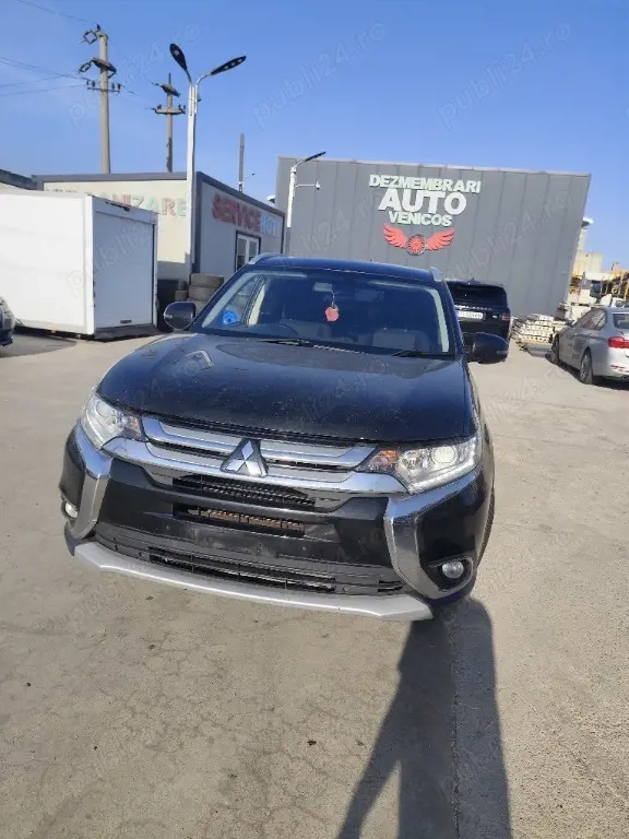 Dezmembram Mitsubishi Outlander III 2.2 DI-D 2.3 dci 4WD 132 kw An 2016