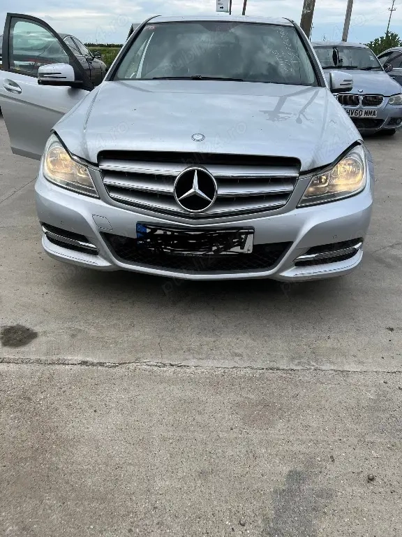 Dezmembram Mercedes C Class W204 2.2 cdi 125 kw An 2013 Cod motor 651.911