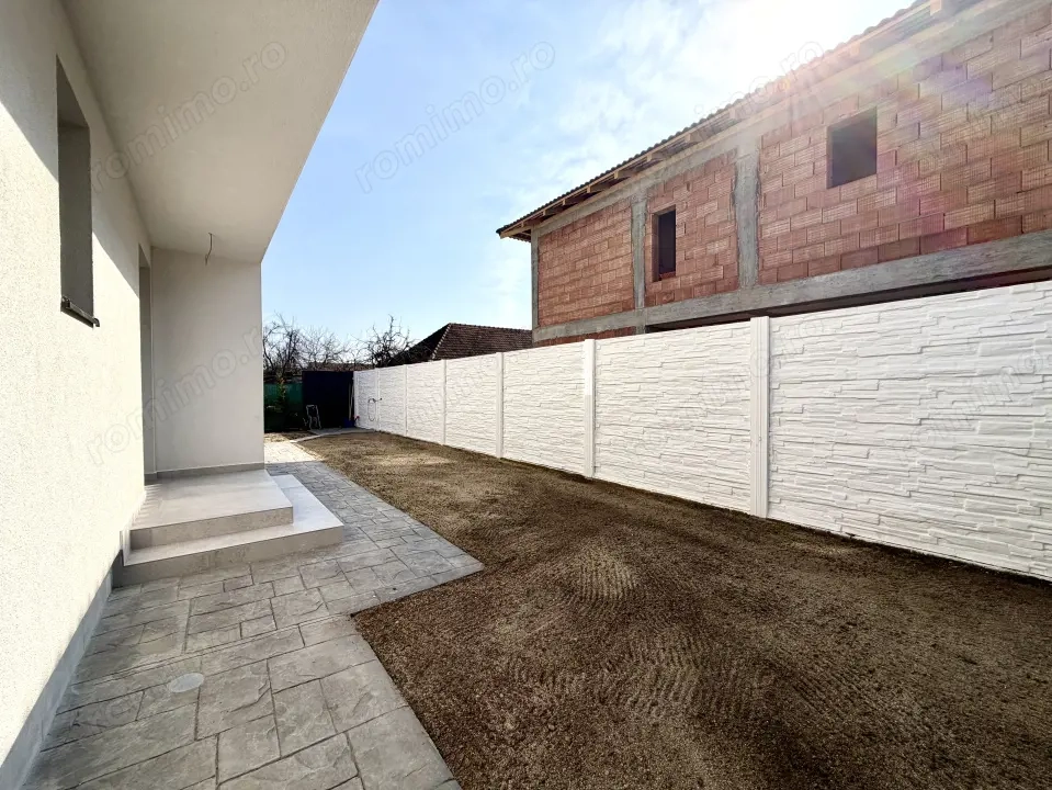 Duplex premium 3 camere,  77 mp utili, 180 mp teren - Sanandrei 