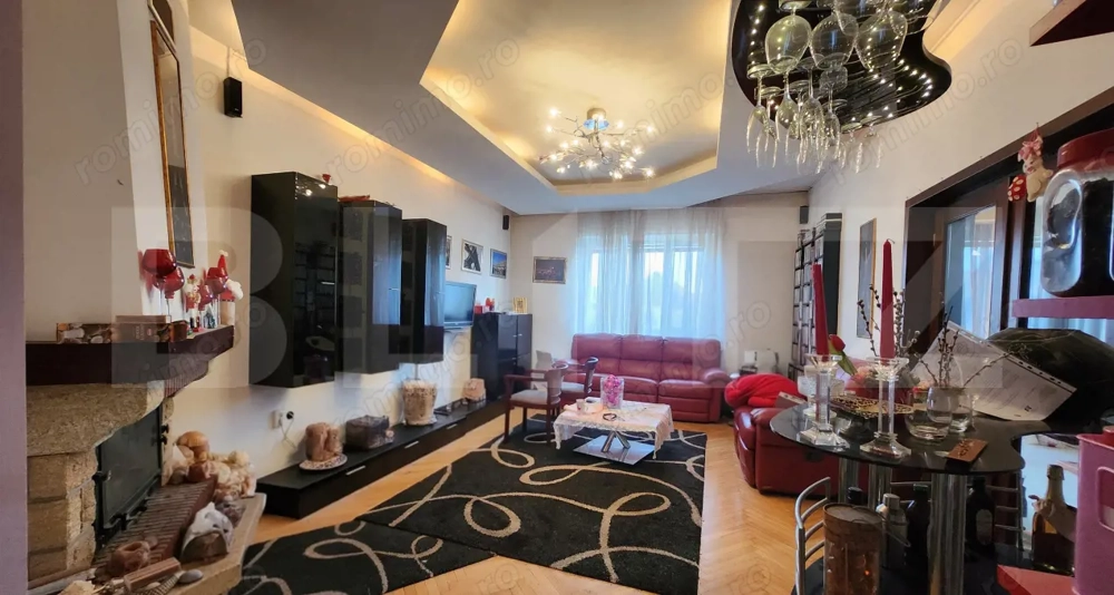 Casa tip Duplex cu piscina, 6 dormitoare in Sancraiu de Mures