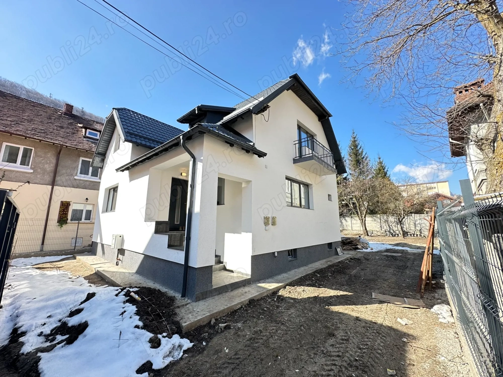 Vilă interbelică restaurată integral   proprietate rară Sinaia centru