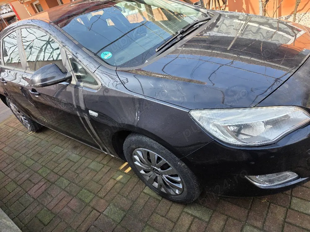 vând opel astra