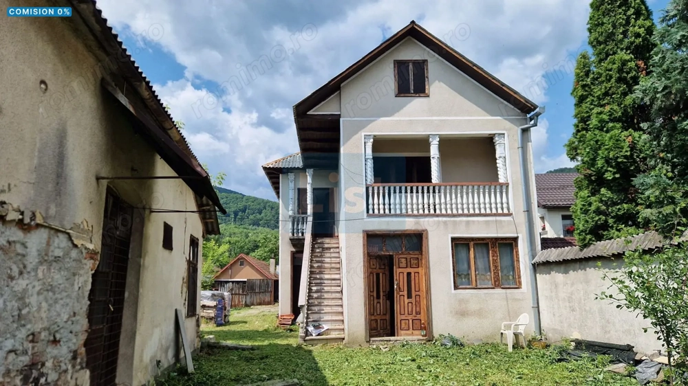 Casă cu 4 camere si 2 garaje de vanzare, Baia Sprie, Comision 0%