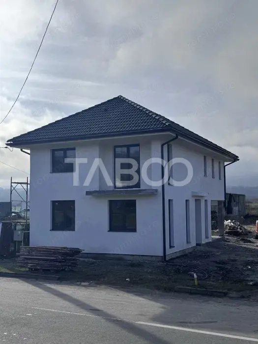 Casa individuala de vanzare 4 camere 300 mp teren Exterior Sibiu