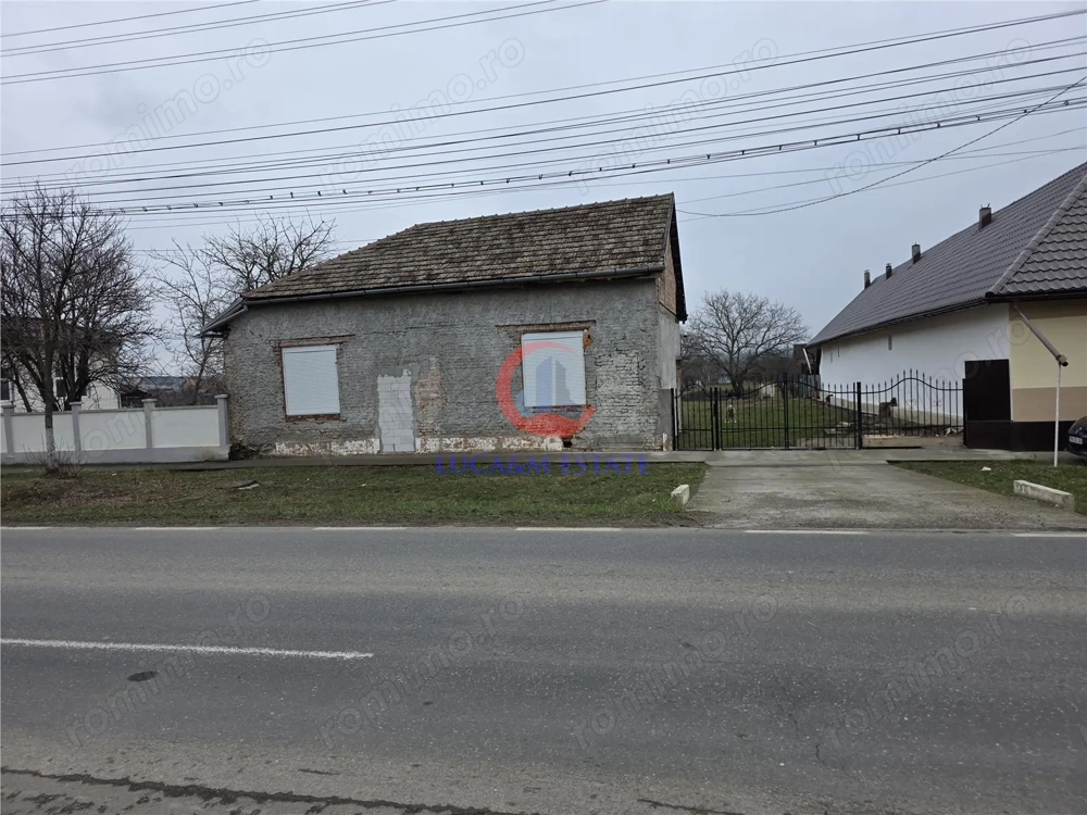 Proprietate cu poten #539;ial investi #539;ional  #238;n Pischia – 190 mp utili, teren 1000 mp