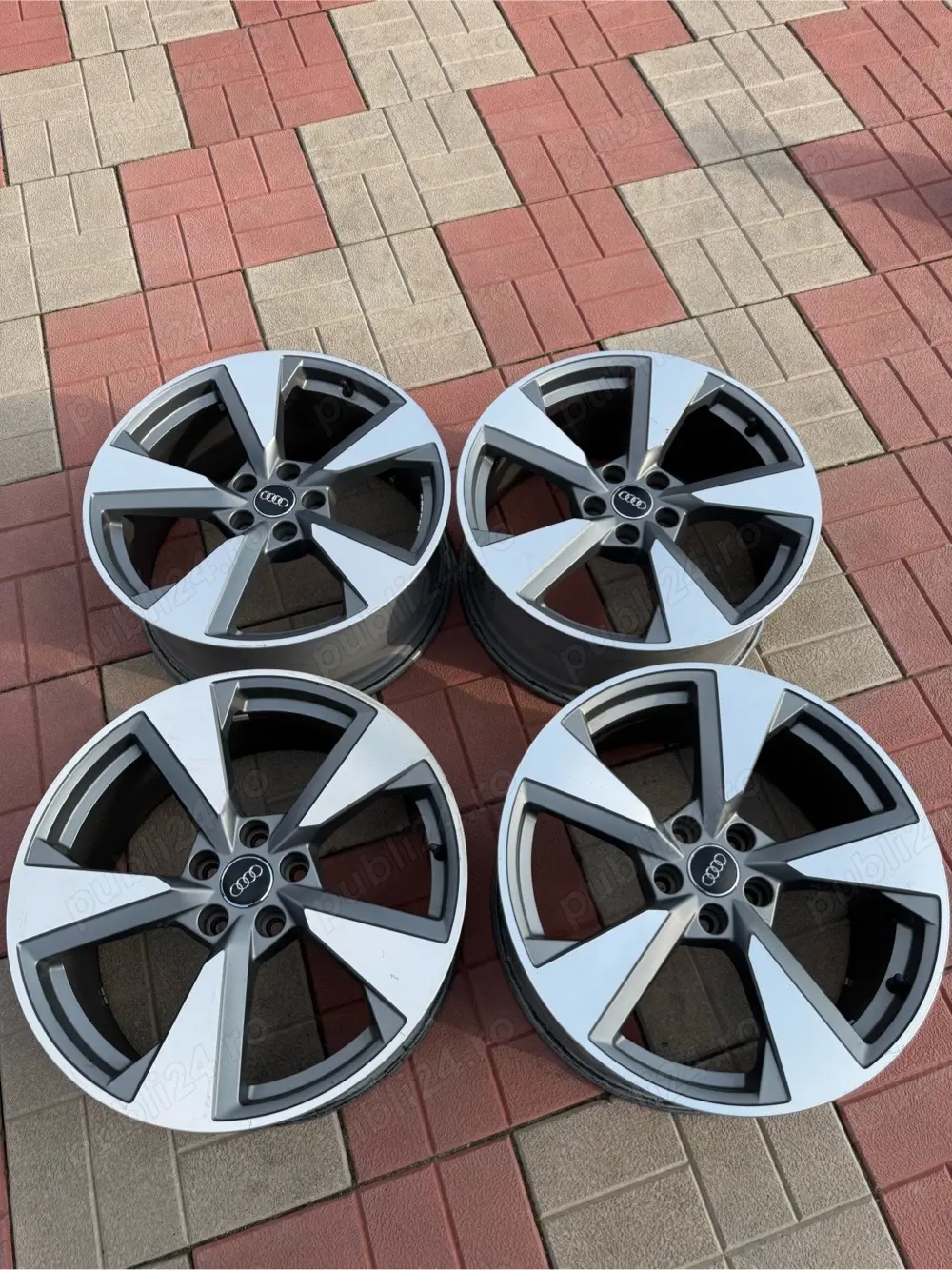 jante originale bicolore Audi 5x112 8,5Jx19 et32