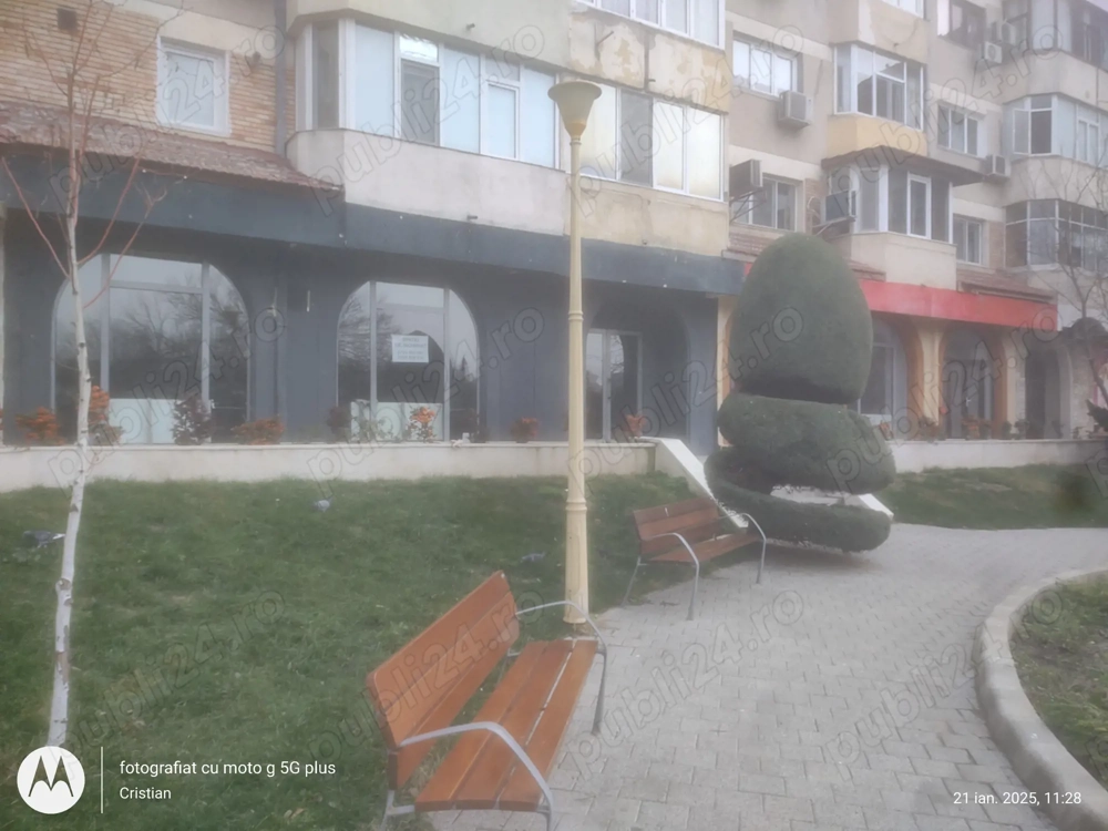 Spațiu comercial de închiriat în intersecția Delfinariu 