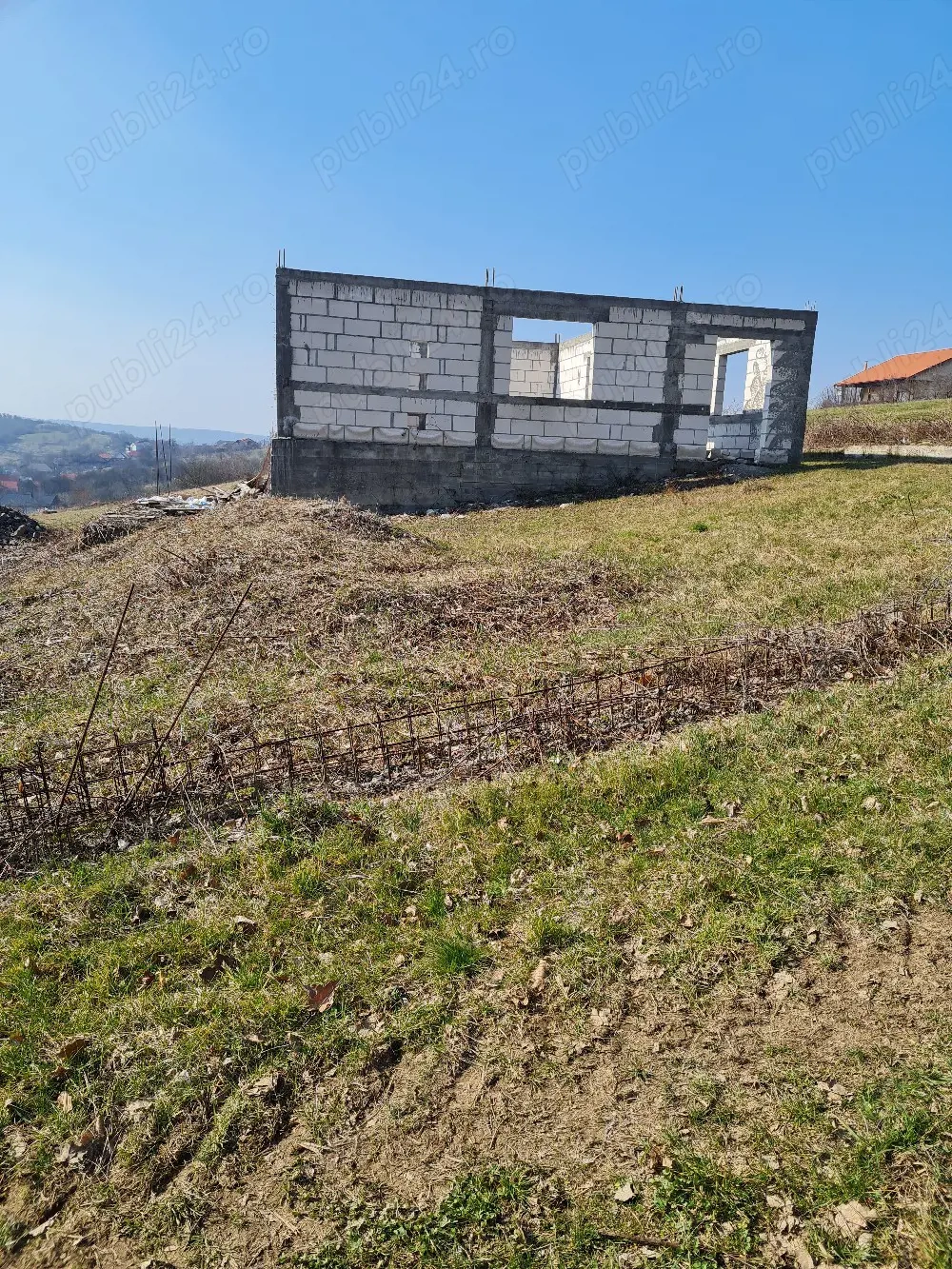 vand casa si pământ 