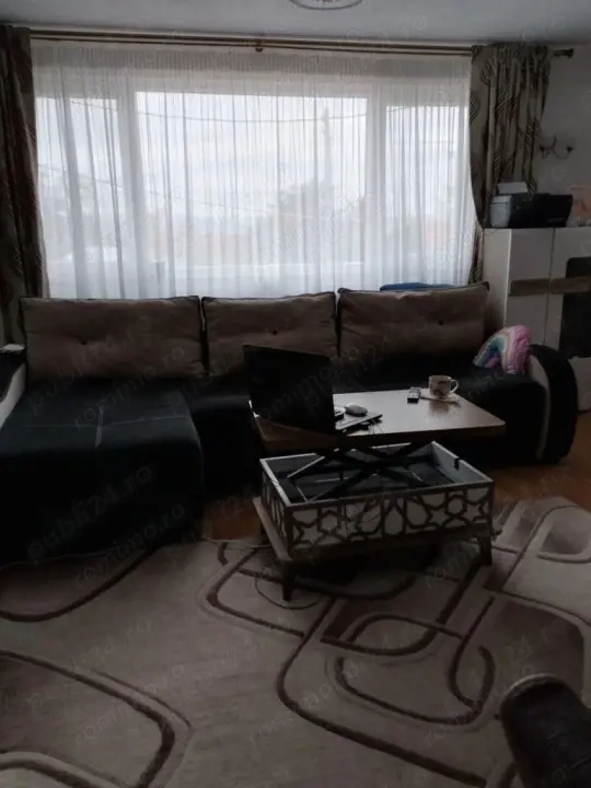 OPORTUNITATE! CASA DE VANZARE IN SECIU CU TERASA SPATIOASA SI CURTE GENEROASA.