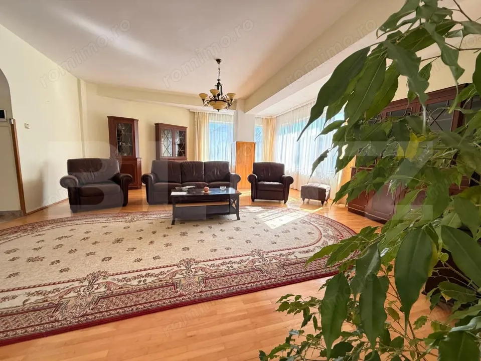 Casa individuala cu teren 1170 mp | 413 mp | 6 camere, Tractorul