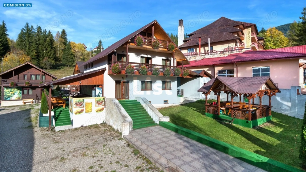 Complex turistic de vânzare, chiar în centrul staţiunii Durău.