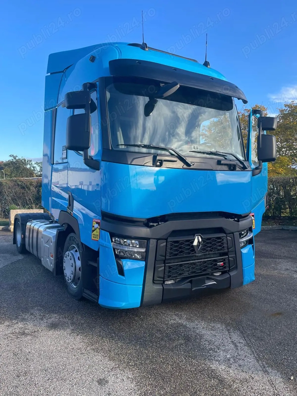 De vânzare   2 capete tractor Renault T