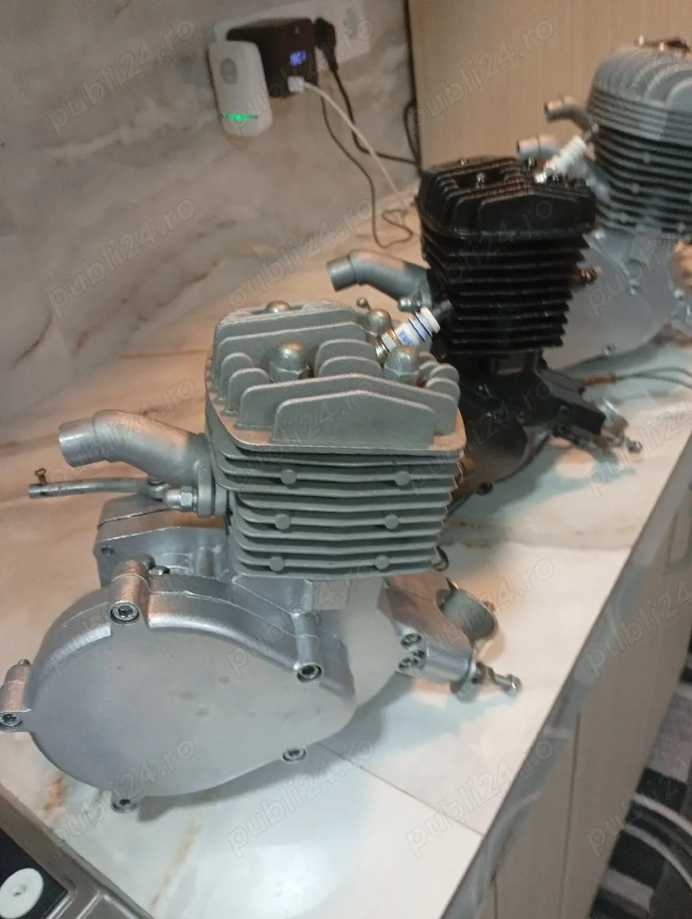 vănd motoare de bicicletă pe benzină