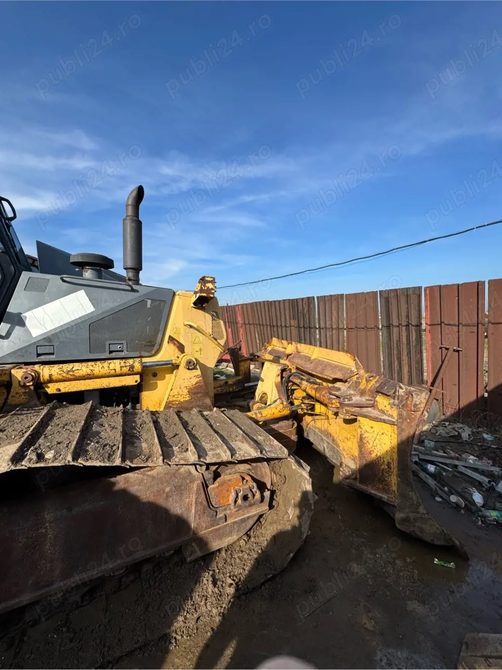 Buldozer Komatsu D61PX