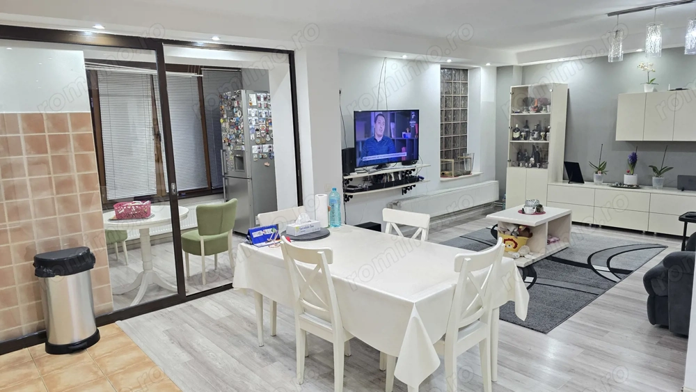 Vand apartament 3 camere decomandat in Deva, Nuferilo, parter inalt, mobilat, utilat