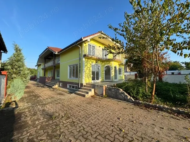 vand casa mare cu teren mare aprope de padure Timiosoara Lipovei