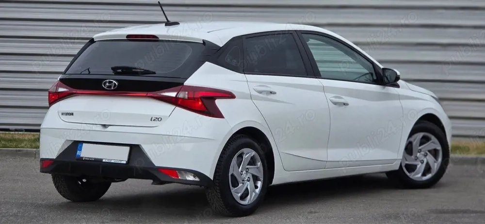 vand  Hyundai i20 , benzina , 2022