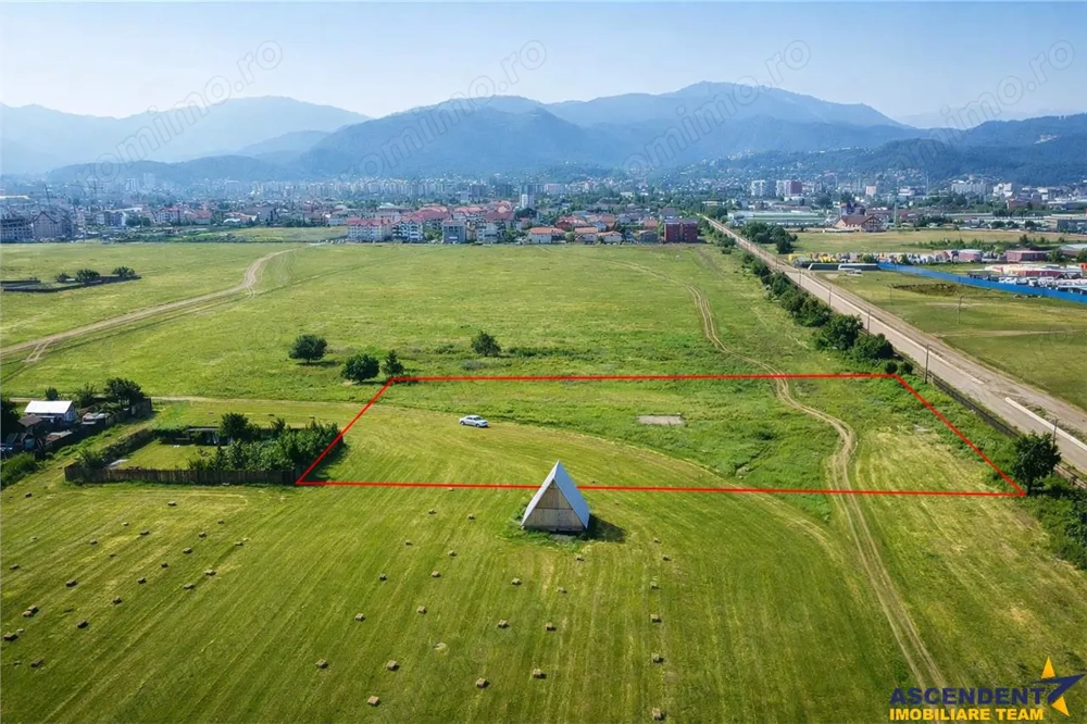 Teren intravilan pretabil:constructie blocuri vile investitional, Tractorul, Brasov