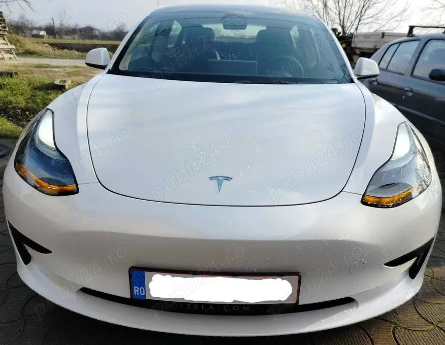 Vand Tesla Model 3 SR 24150  euro + TVA deductibila < 6800km