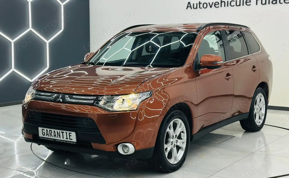 MITSUBISHI OUTLANDER