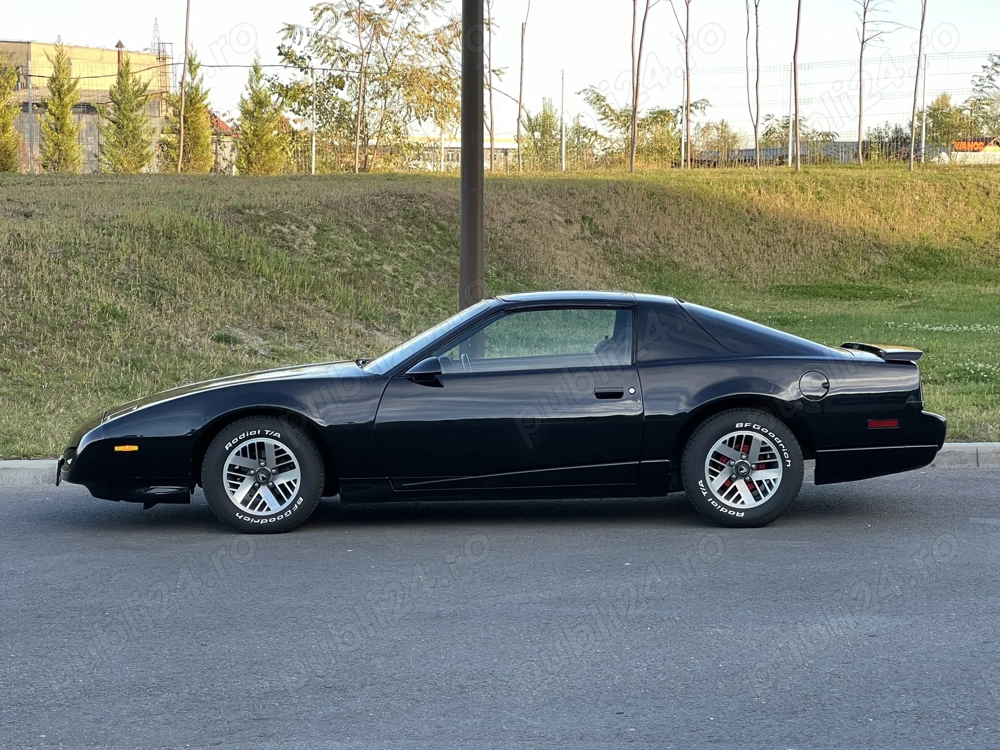 Pontiac Firebird vehicul istoric