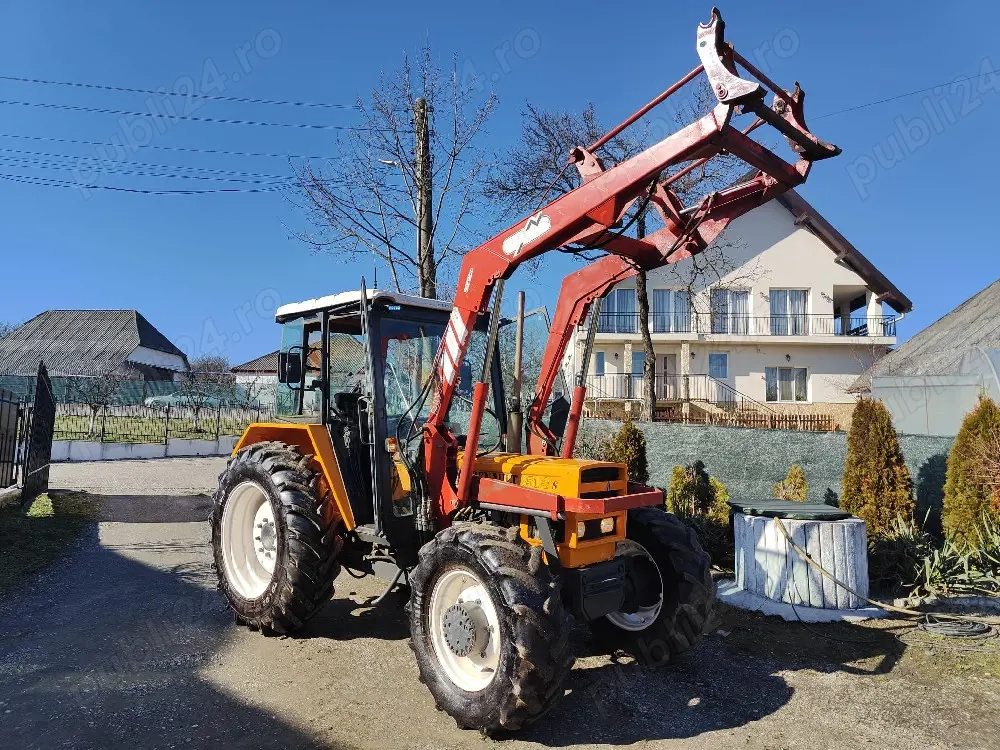 Tractor Renault 851.4 S , 