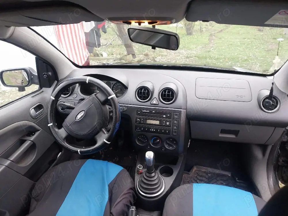 dezmambrez ford fiesta 2002