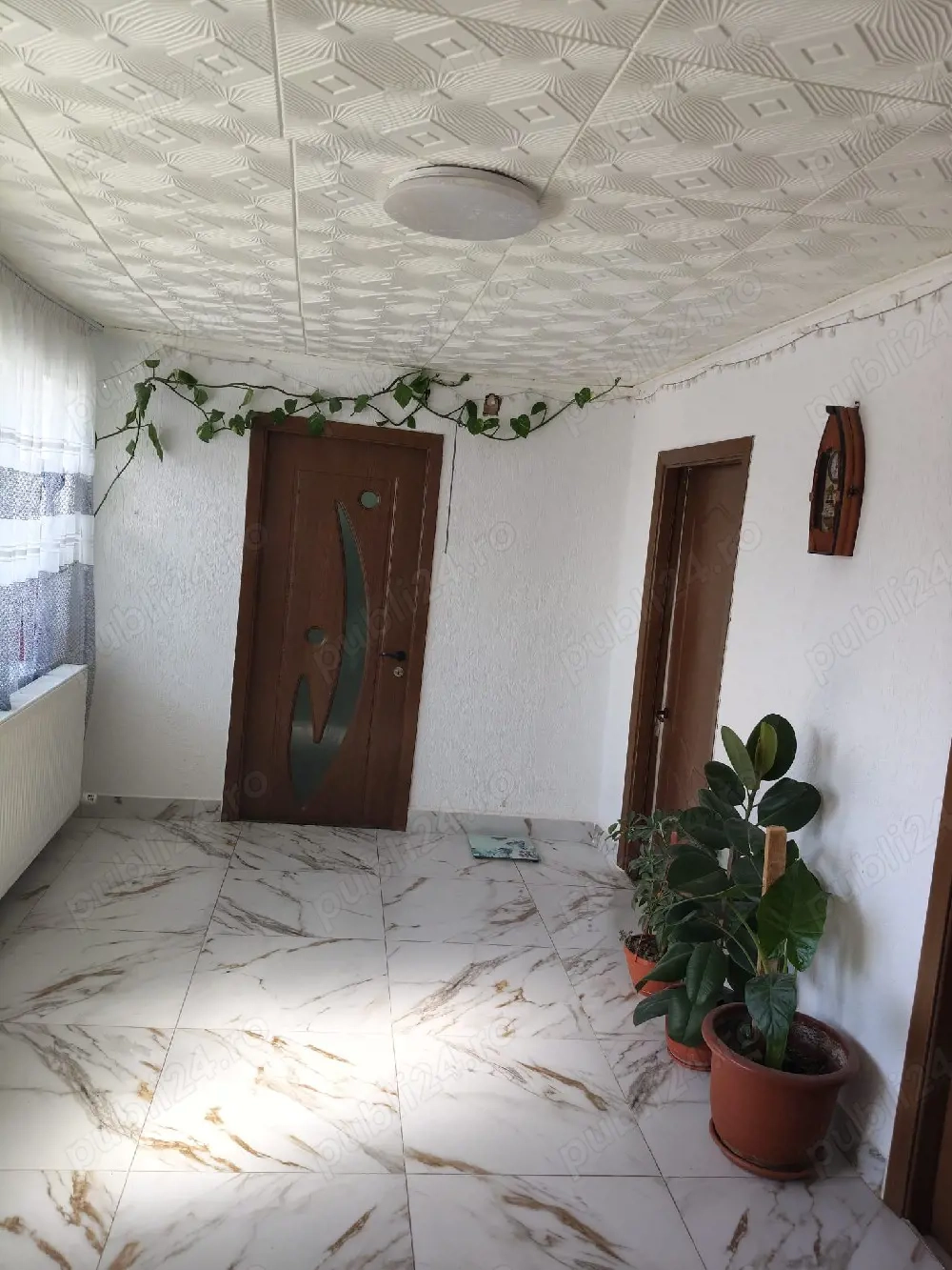 vand casa in corbu