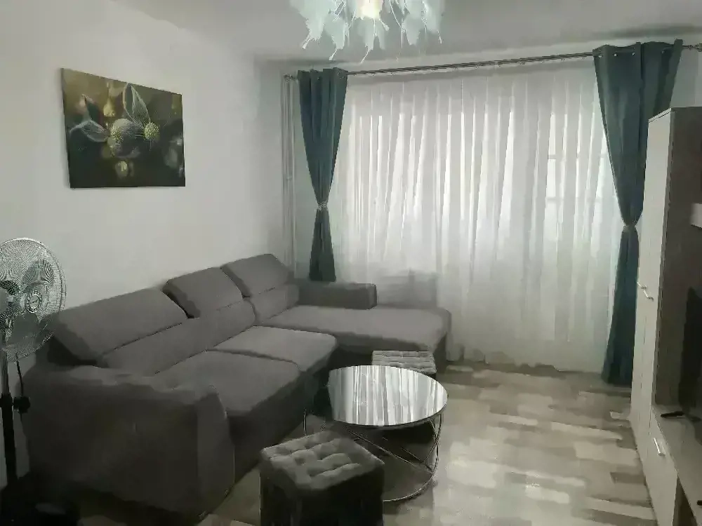 inchiriez apartament 2 camere zona Cetate Alba Iulia 