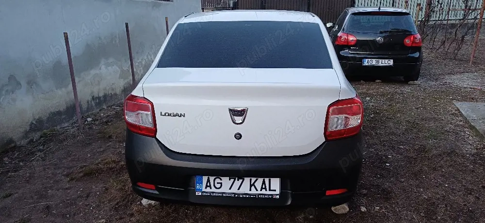 Dacia Logan an 2015 luna 3 motor 1.2 benzină euro 5 PROPRIETAR