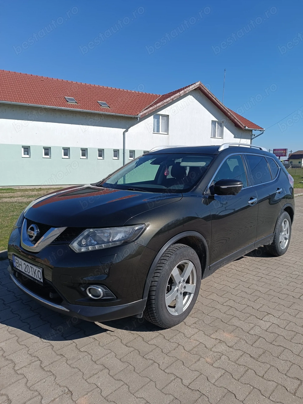 NISSAN X-TRAIL 1.6 diesel, automat 