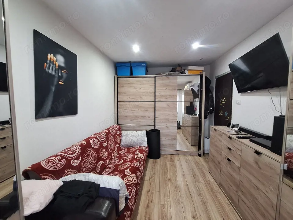 Garsoniera mobilata si utilata la parter - zona Buziasului.