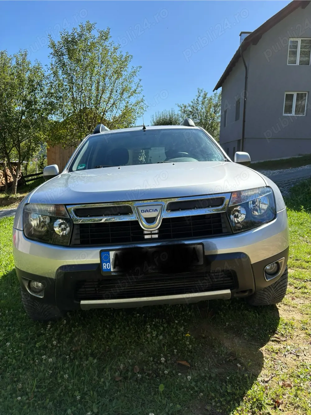 Dacia Duster, an 2011 , 4x4,Km 164.000,Cauciucuri noi de iarna r17.