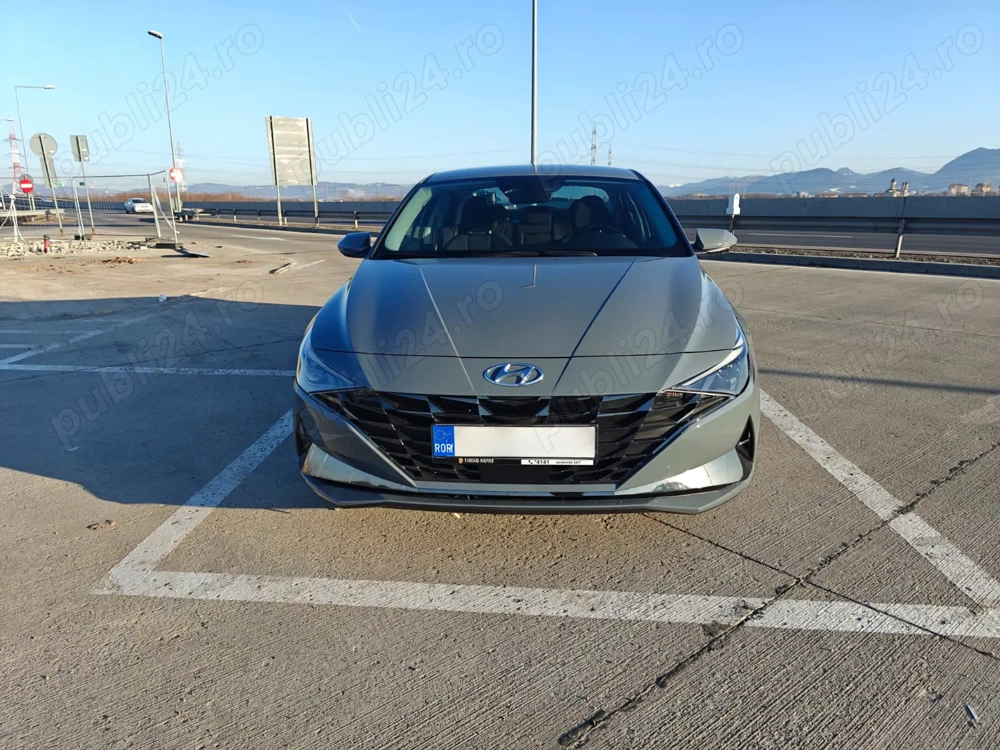 Hyundai Elantra 1.6 l 123 CP 6MT Highway l Alarma cu pager Viper