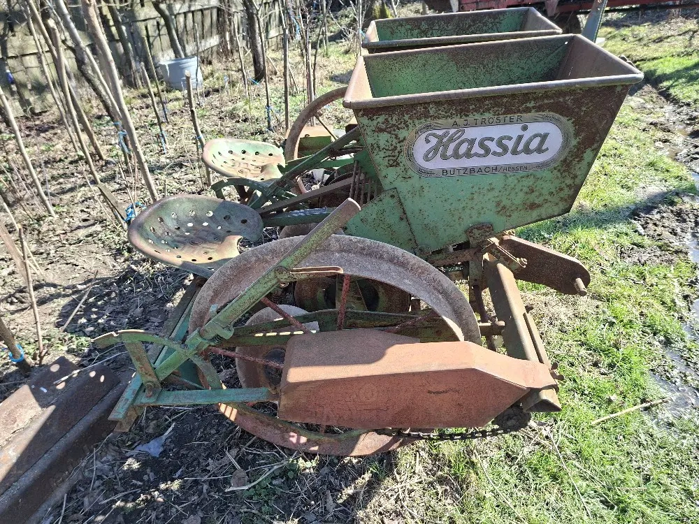 semănătoare cartofi 