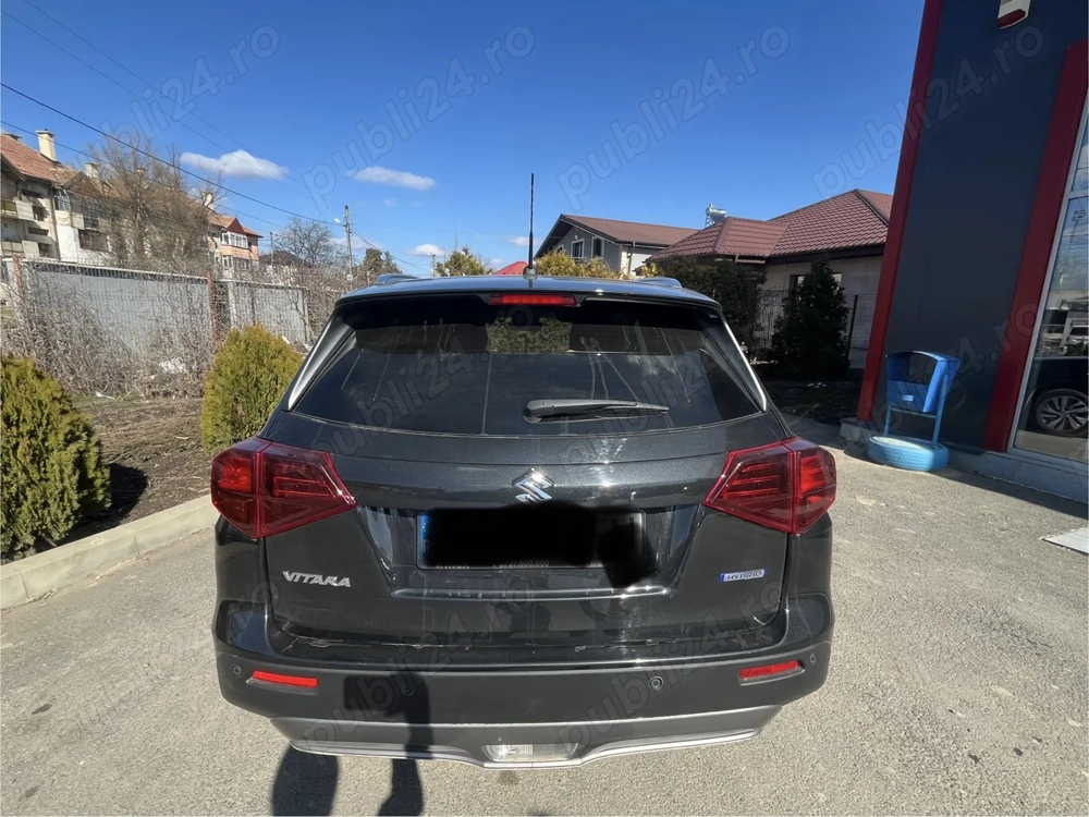 Vând suzuki vitara hybrid