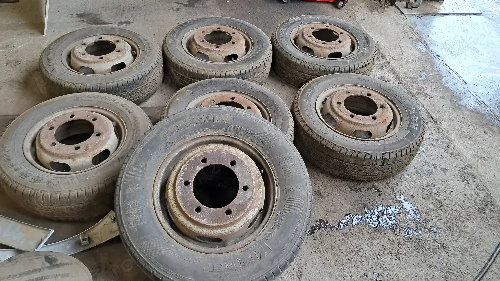 vand 6 roti Mercedes vario pe 15