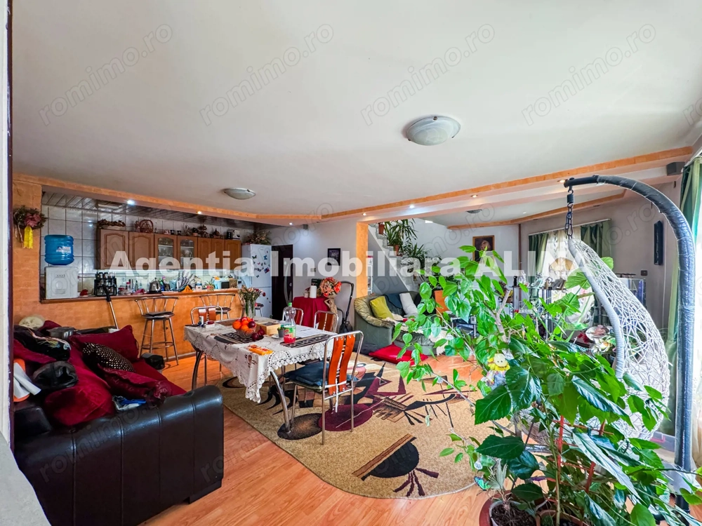 Casa 5 camere D+P+Mansarda si teren 329mp in Deva, zona Ceangai, Jud. HD. 