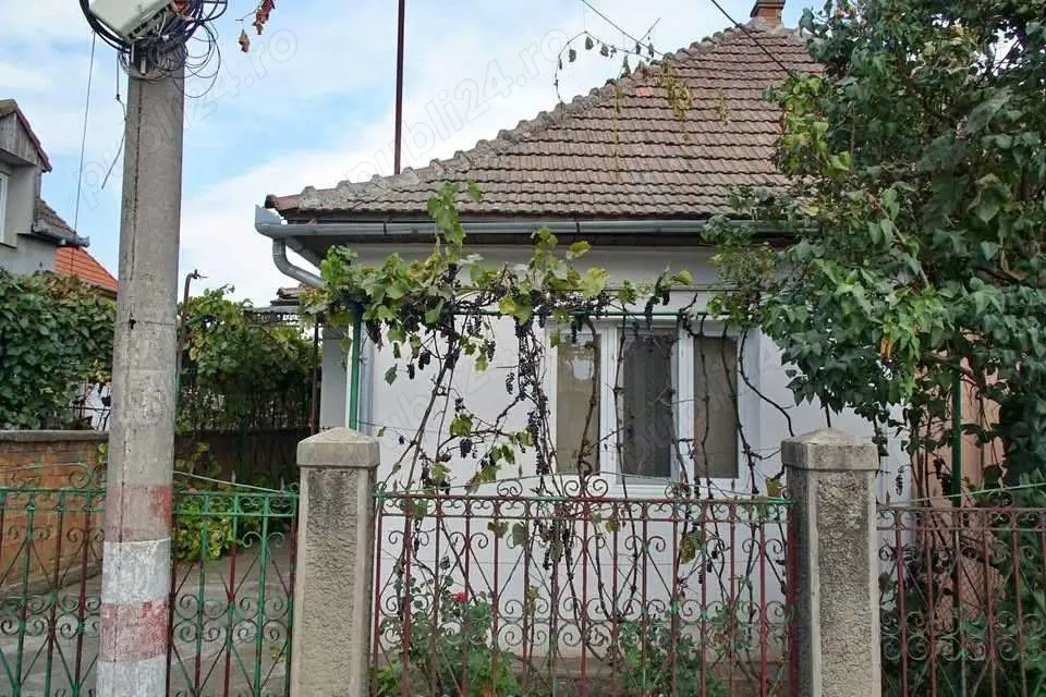 Vand casa cu 3 camere și dependințe in Câmpia Turzii- Sâncrai