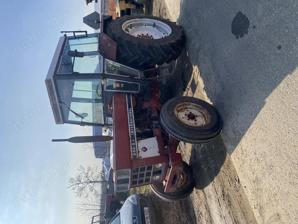 Tractor international ih 844 s