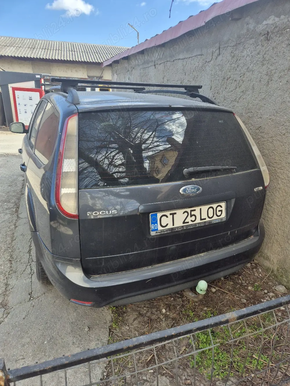 vând ford focus 
