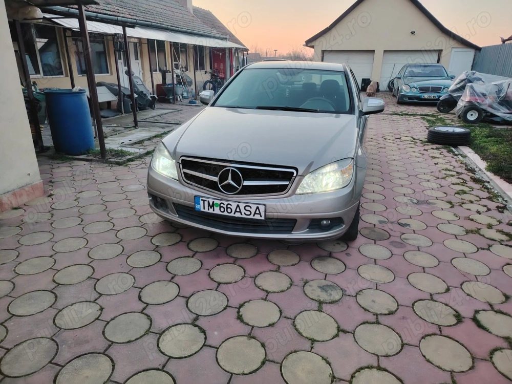 Mercedes-benz C300 benzină și gaz 