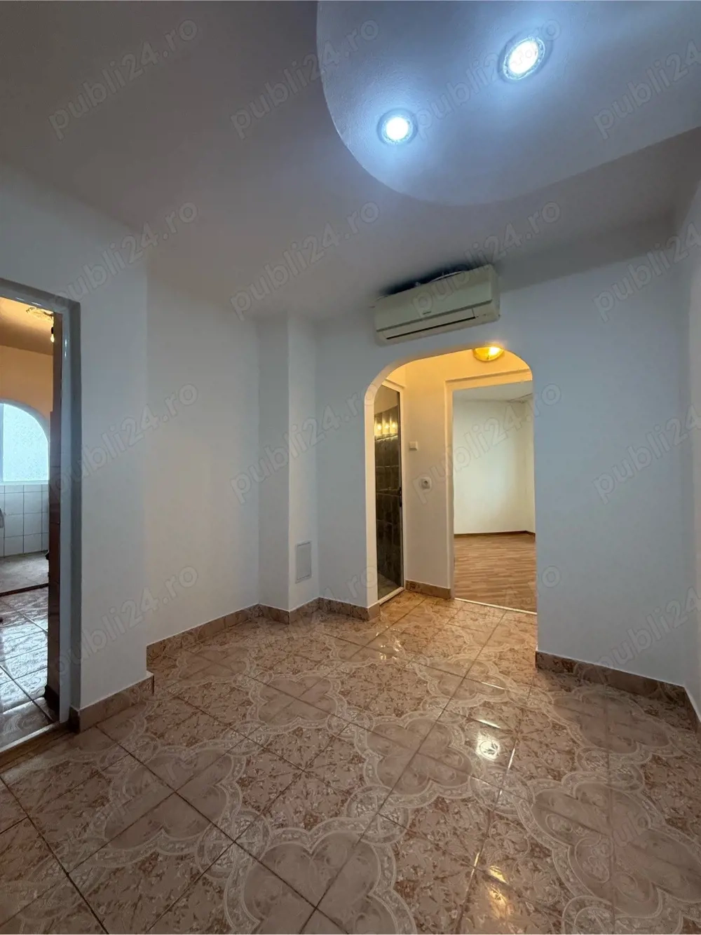 Apartament decomandat 2 camare etaj 1