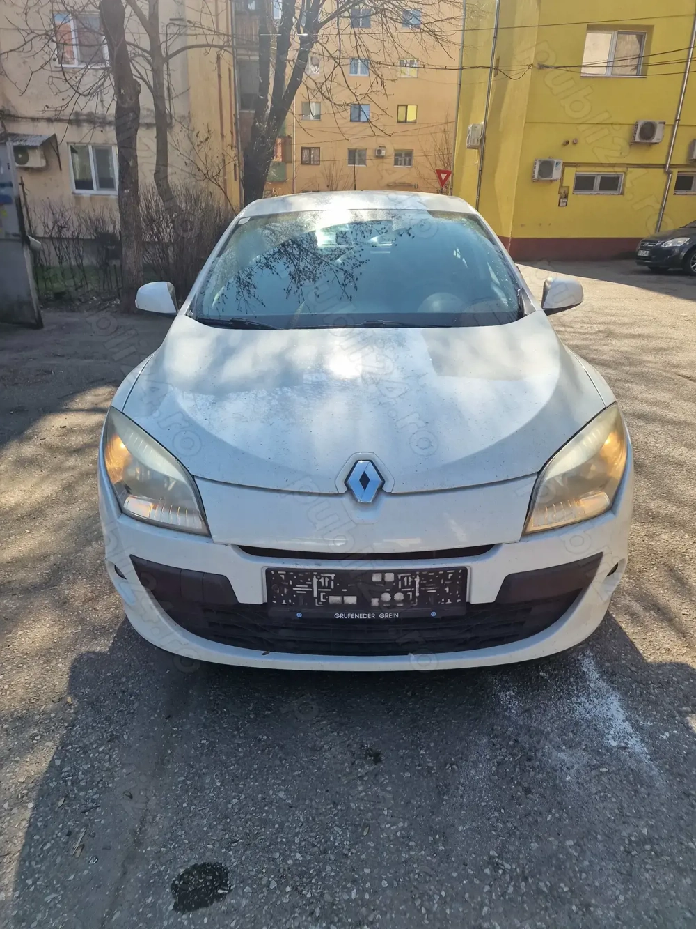 Renault megane 3 1.6 benzina 2009 funcționează perfect 1600 euro pret fixx