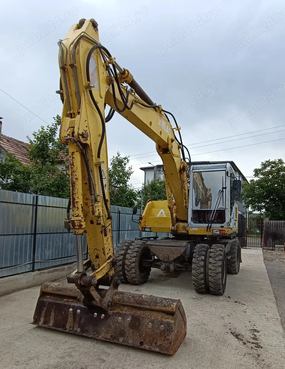 Vând excavator ATLAS 