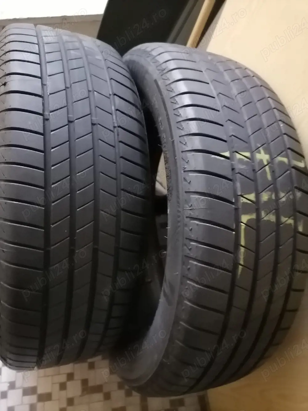 Vând anvelope vară 