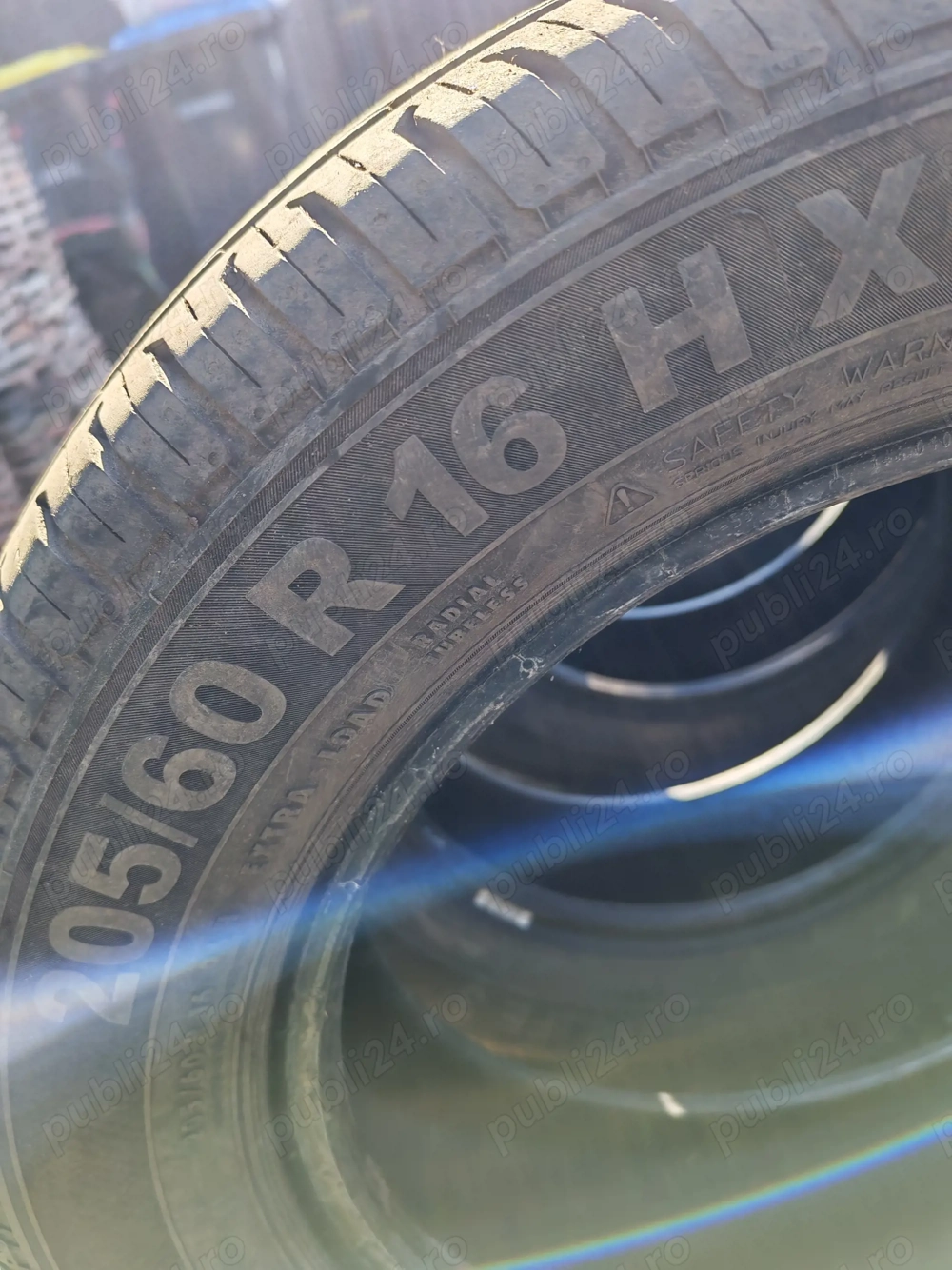 Vând cauciucuri 205/60/R16